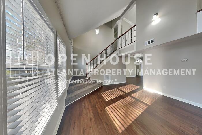 3311 Chastain Xing - Photo 6 of 21