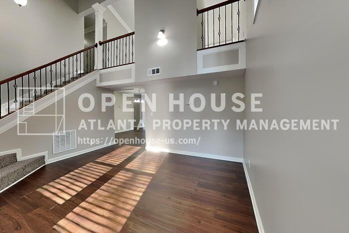 3311 Chastain Xing - Photo 7 of 21