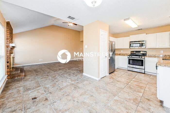 6110 Sasaki Way - Photo 6 of 16