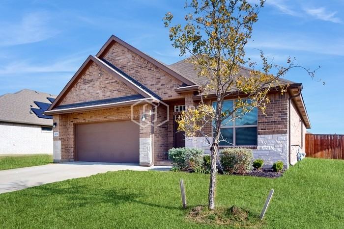 4118 Shady Ln - Photo 4 of 30