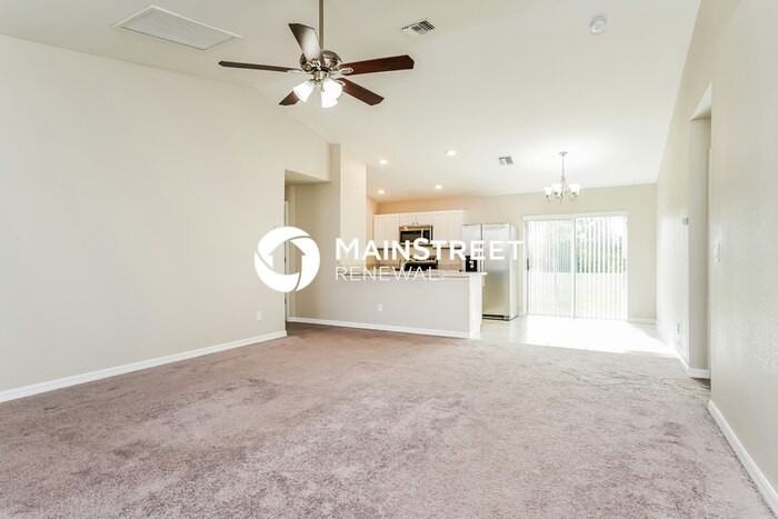 2141 Nw 18th Pl - Photo 4 of 16