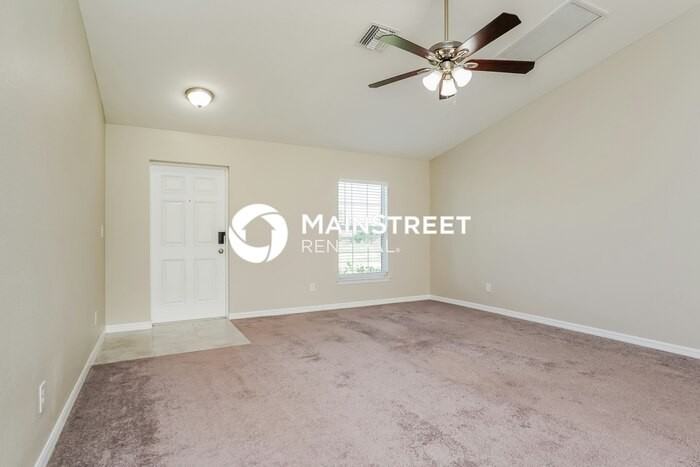 2141 Nw 18th Pl - Photo 5 of 16