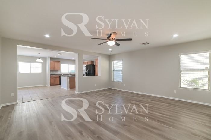 4936 N 108th Dr - Photo 2 of 15