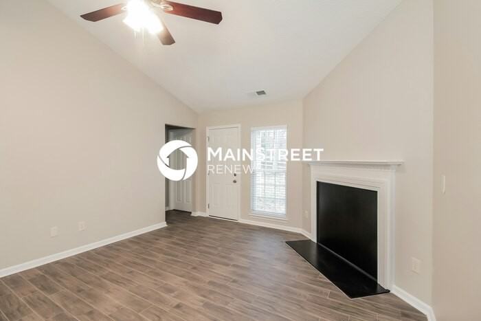 8304 Highlander Ct - Photo 5 of 16