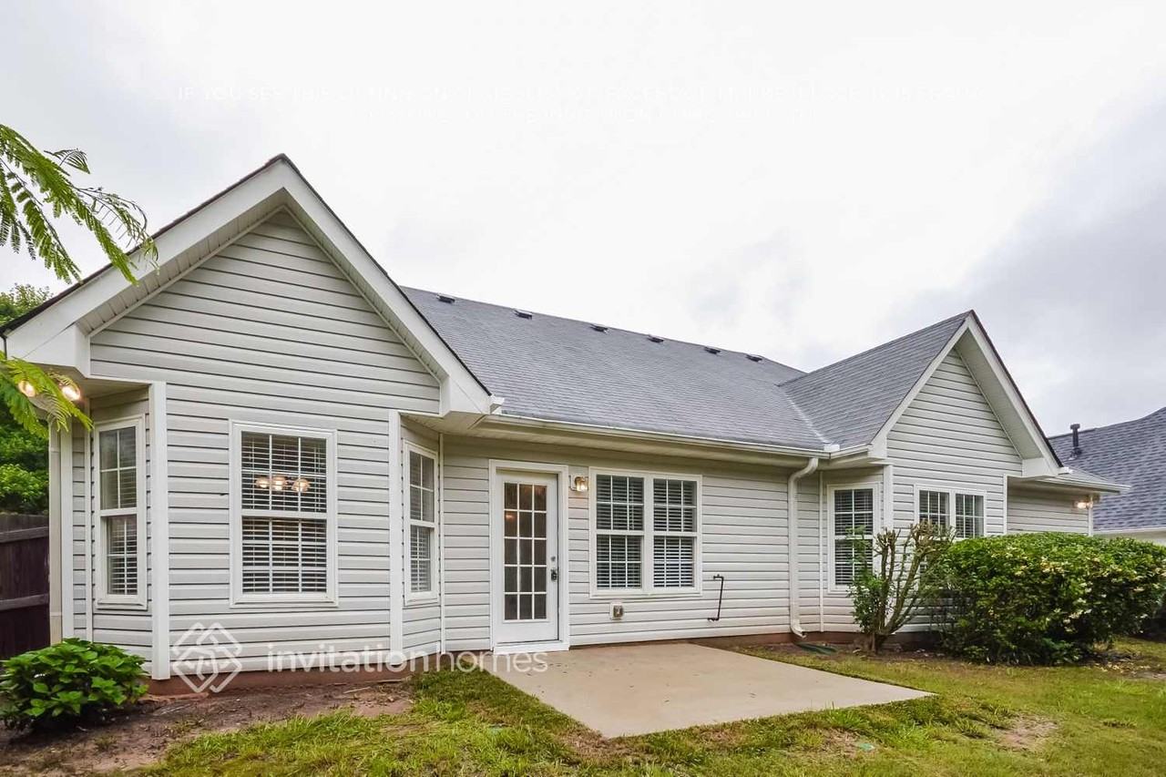 4552 Beaverton Cir - Photo 3 of 5