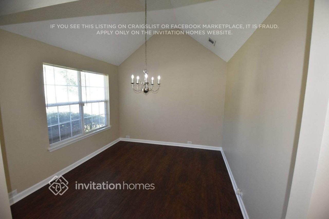 6942 Foxmoor Way - Photo 2 of 8