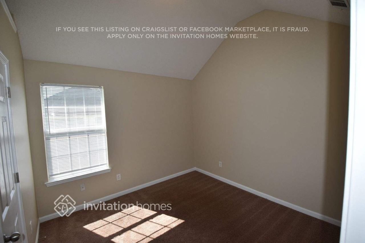 6942 Foxmoor Way - Photo 4 of 8