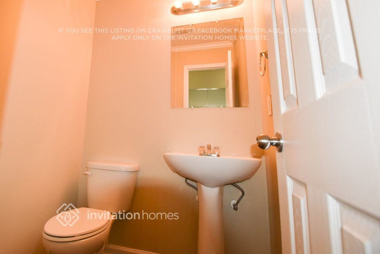 6942 Foxmoor Way - Photo 6 of 8