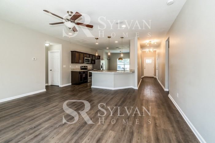 1295 Sarahs Landing Dr - Photo 4 of 16