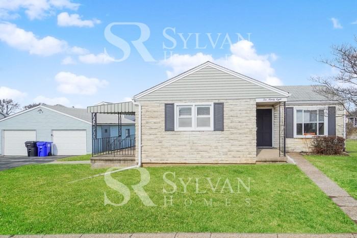 1098 Elm St - Photo 2 of 16