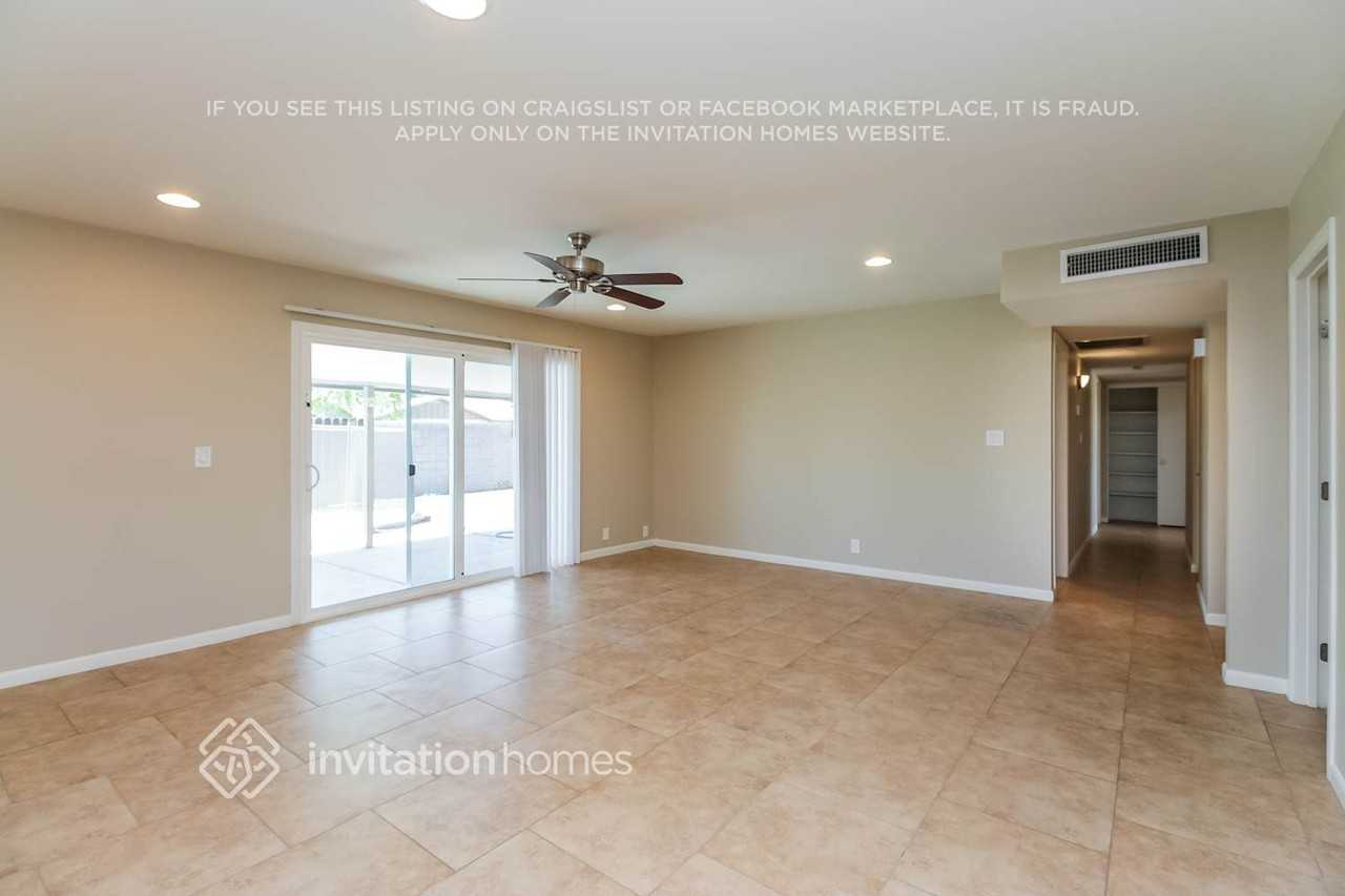 1821 E La Donna Dr - Photo 3 of 20