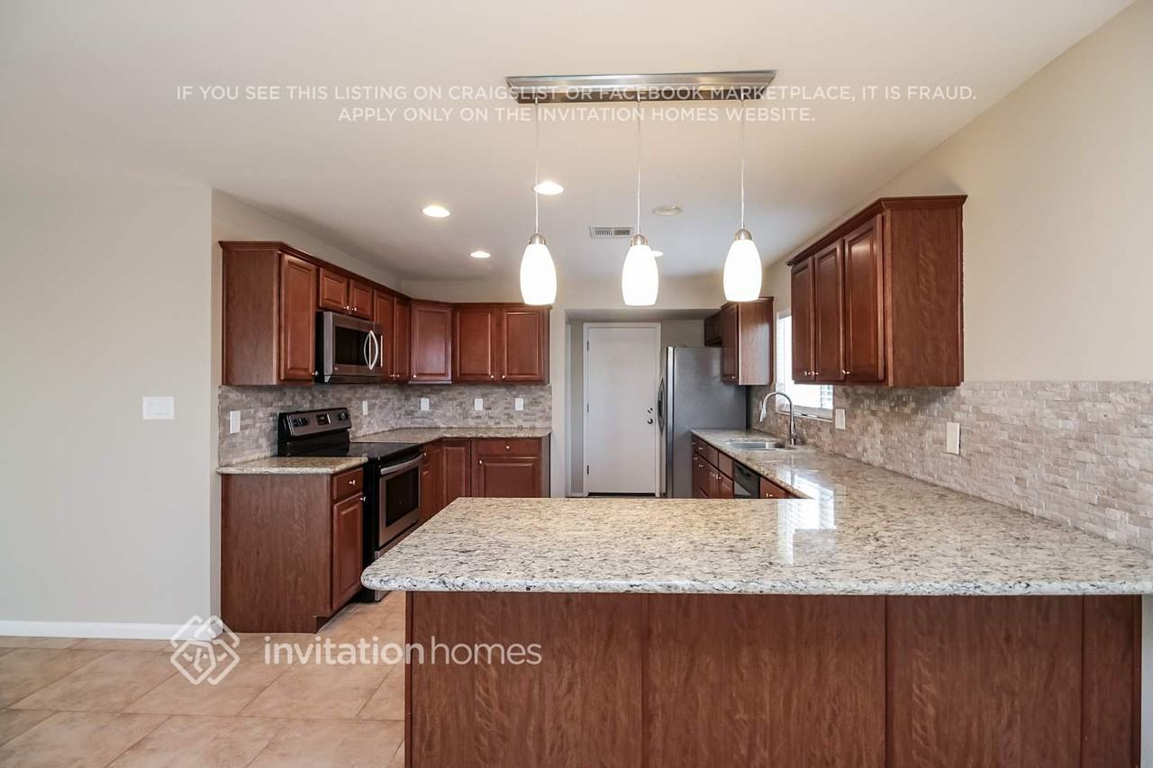 1821 E La Donna Dr - Photo 6 of 20