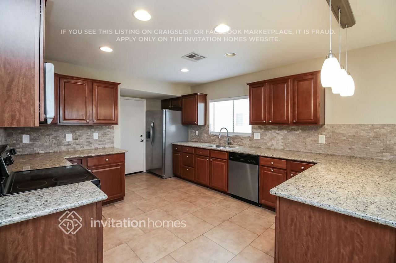 1821 E La Donna Dr - Photo 7 of 20