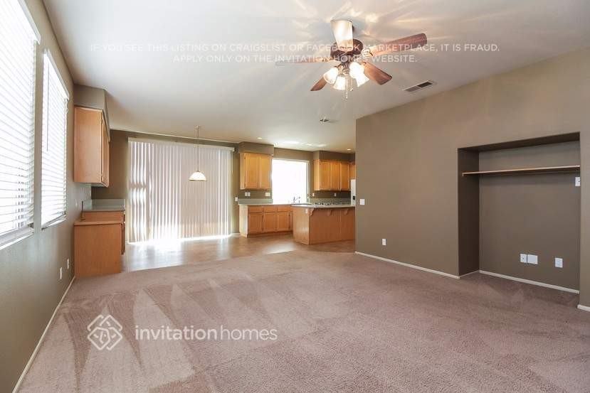 8760 Medford St - Photo 7 of 26