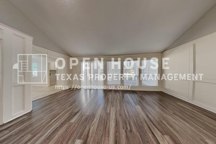 3315 Redwood Lodge Dr - Photo 4 of 20