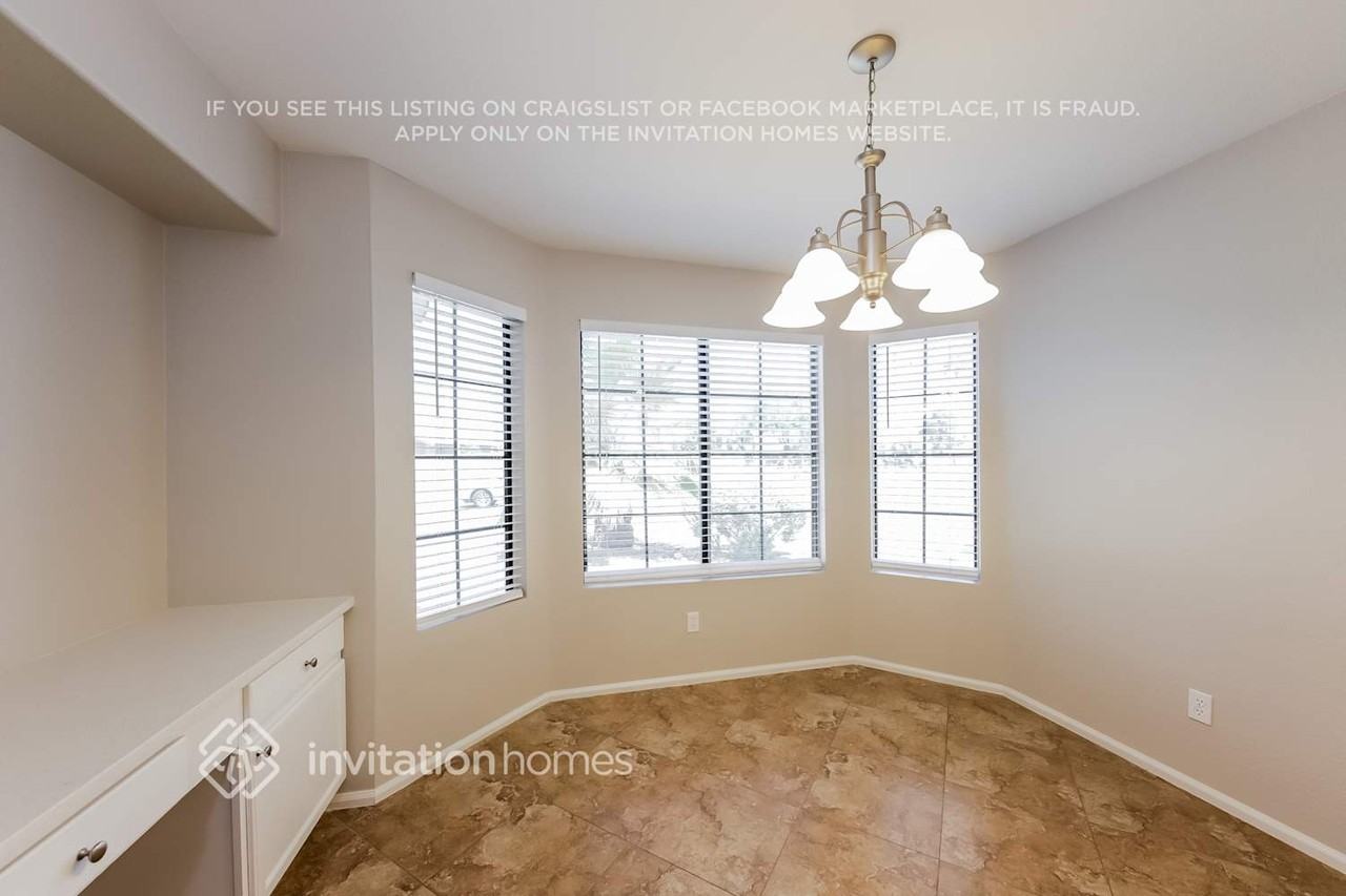 20463 N 37th Ave - Photo 5 of 16