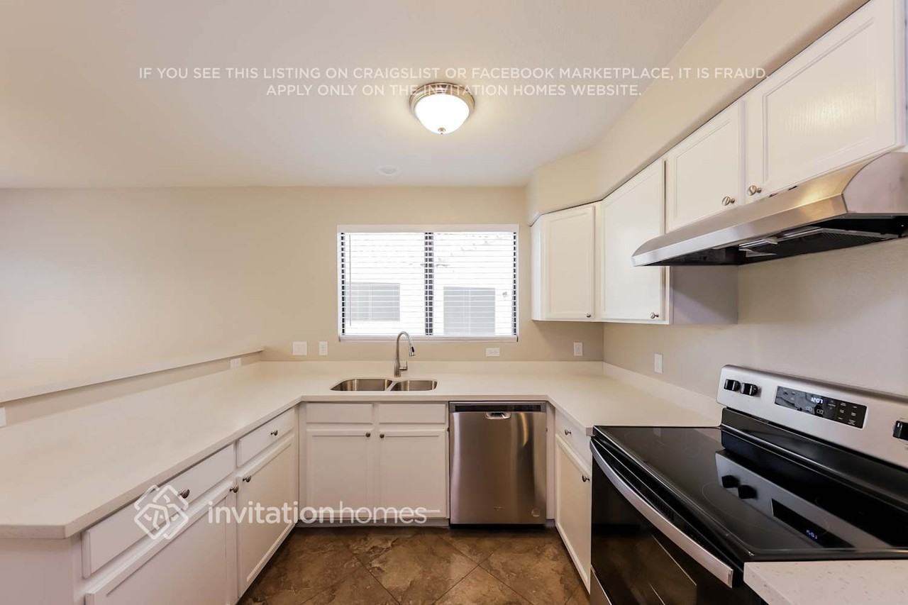 20463 N 37th Ave - Photo 7 of 16