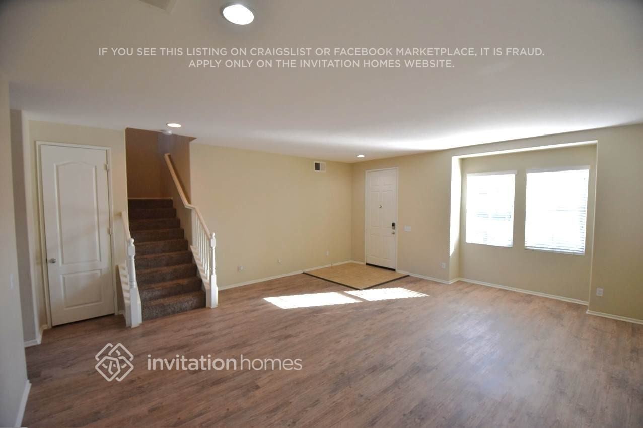 1956 Montanra Ln - Photo 2 of 19