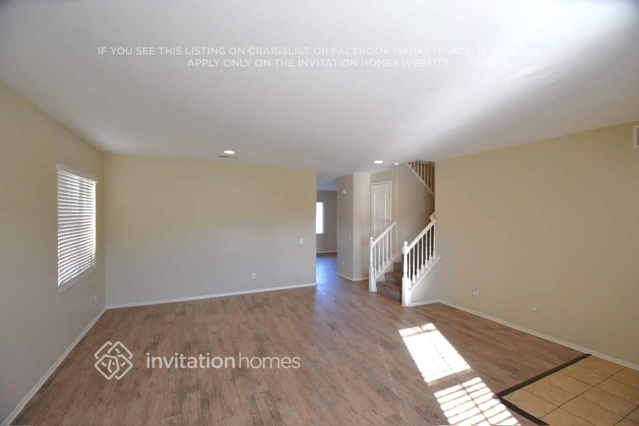 1956 Montanra Ln - Photo 3 of 19