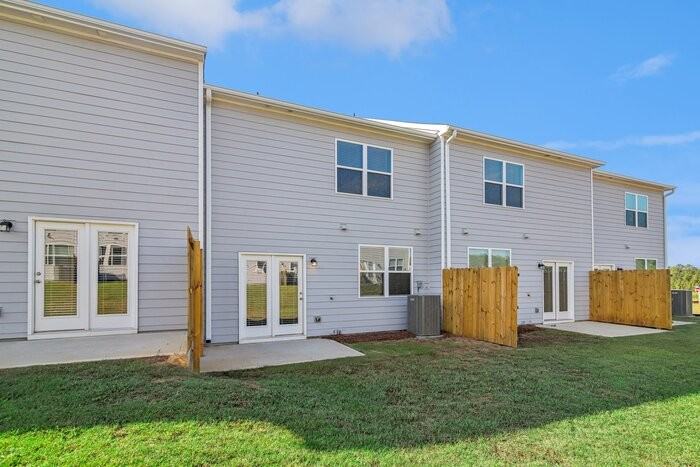 418 Chaleur Way - Photo 4 of 25