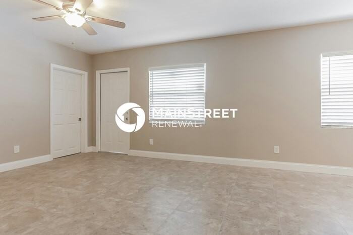 402 S 12th St - Photo 6 of 16