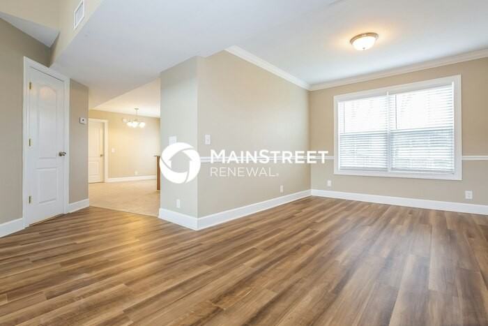 915 Lavergne Ln - Photo 4 of 15