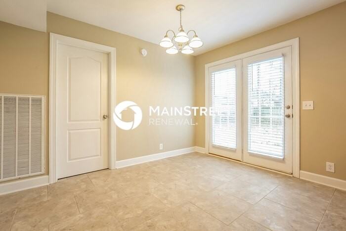 915 Lavergne Ln - Photo 5 of 15