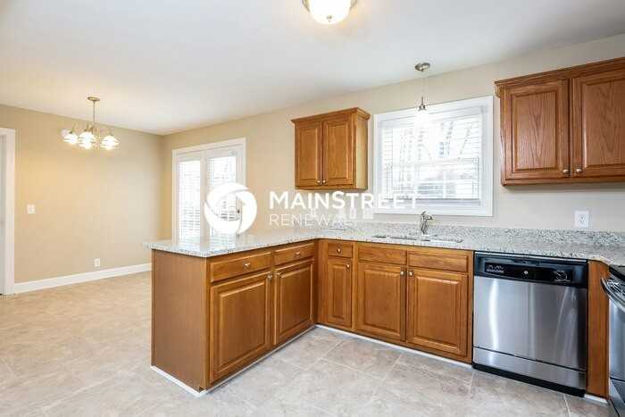 915 Lavergne Ln - Photo 7 of 15