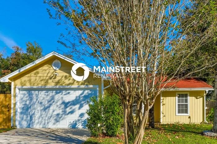 7710 Pepper Cir W - Photo 2 of 15