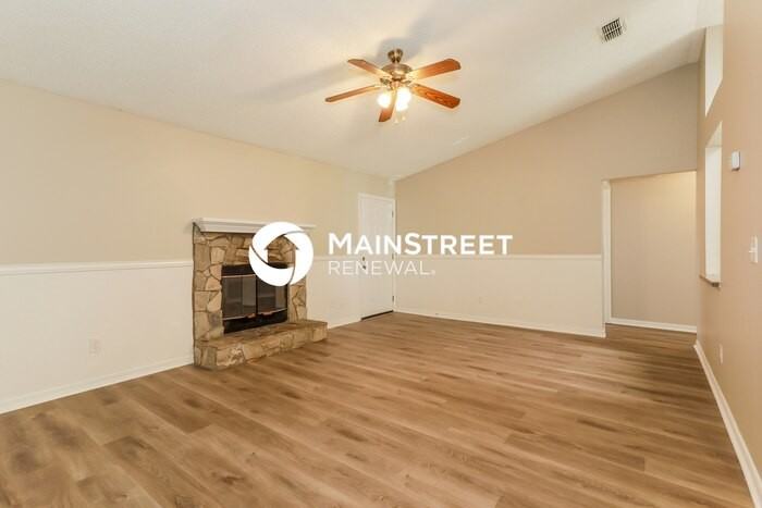 7710 Pepper Cir W - Photo 4 of 15