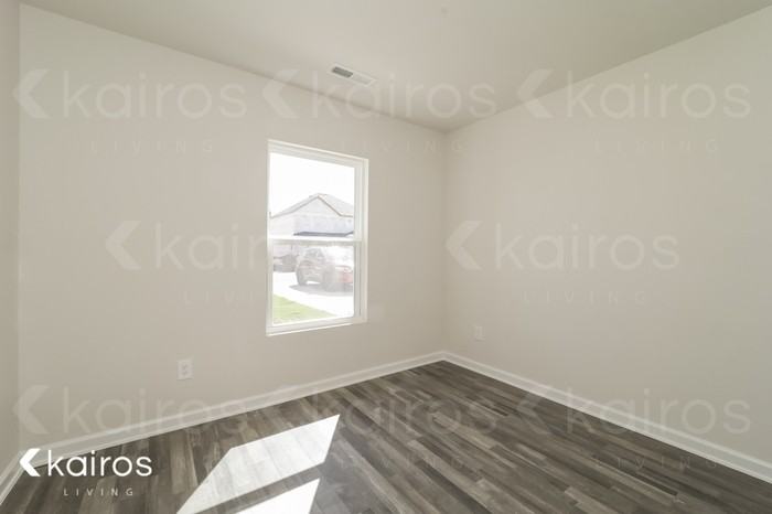 429 Waterfall Rd - Photo 6 of 18