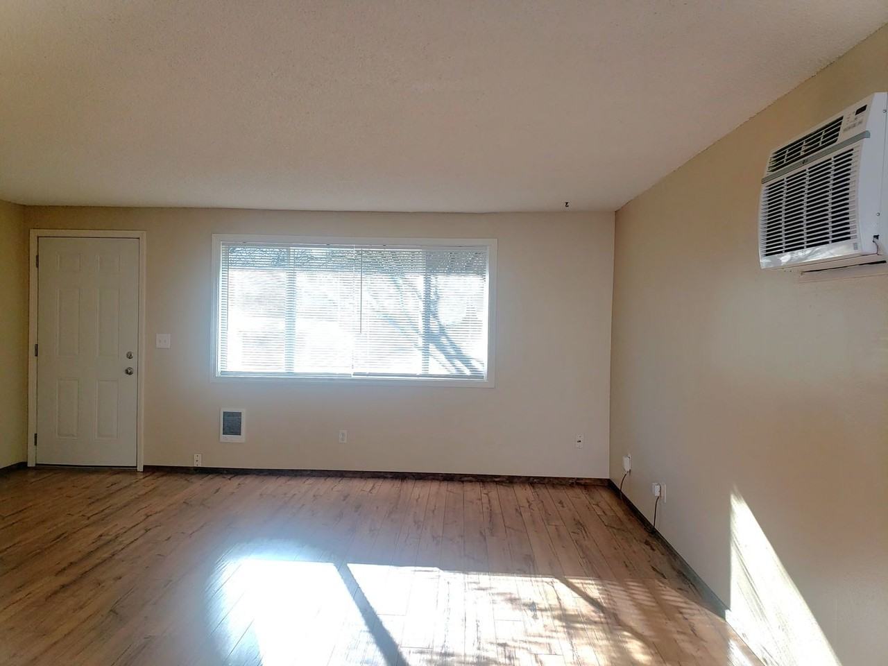 1307 Se Lafayette St - Photo 6 of 22