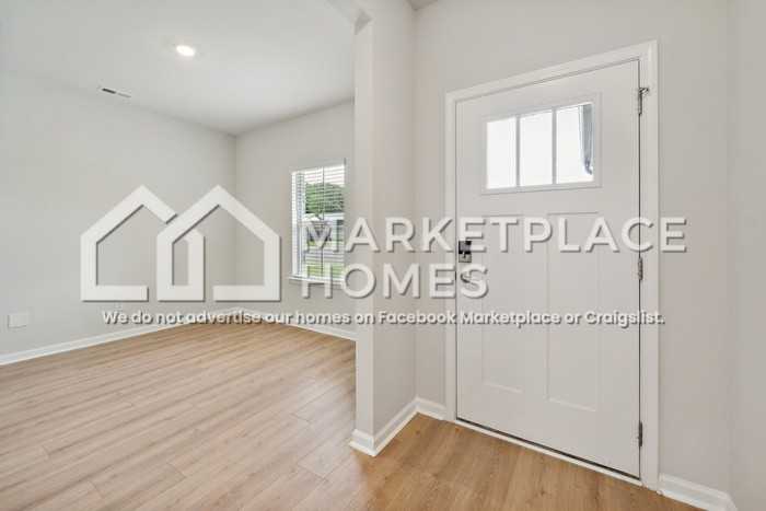 15678 Brickman Ln - Photo 5 of 33