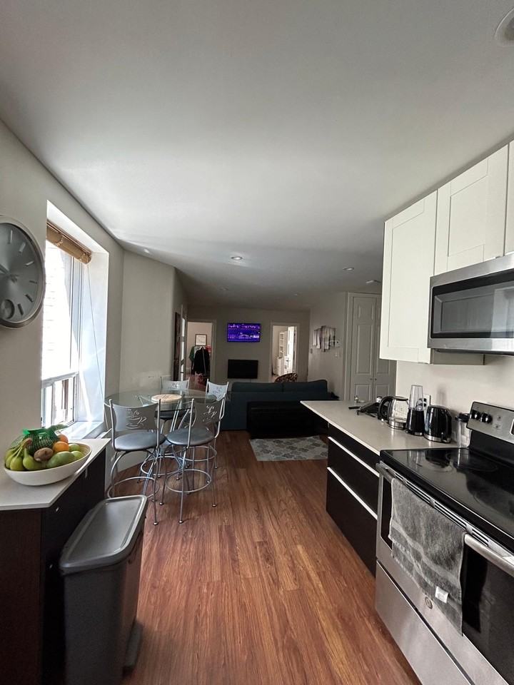 2241 Boulevard Édouard-Montpetit - Photo 2 of 10