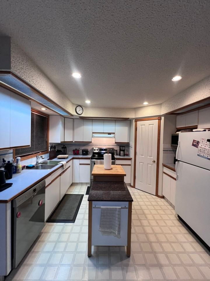 Hawkmount Close Northwest - Photo 3 of 10