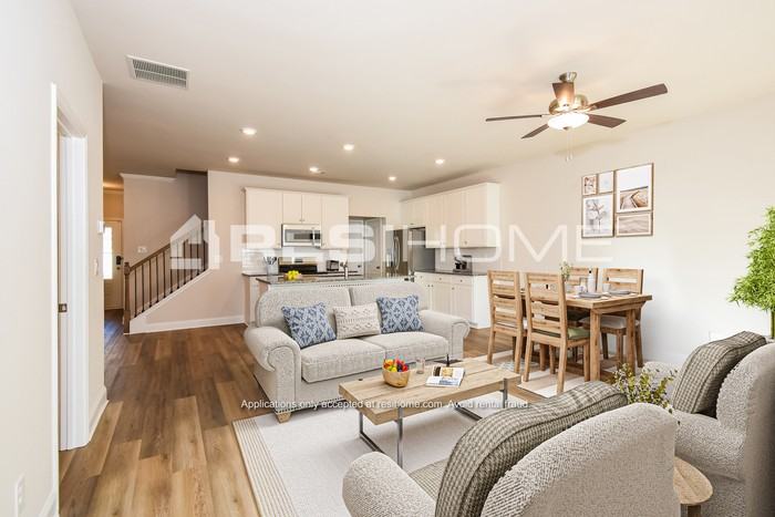 2342 Whitburn Rd - Photo 4 of 19