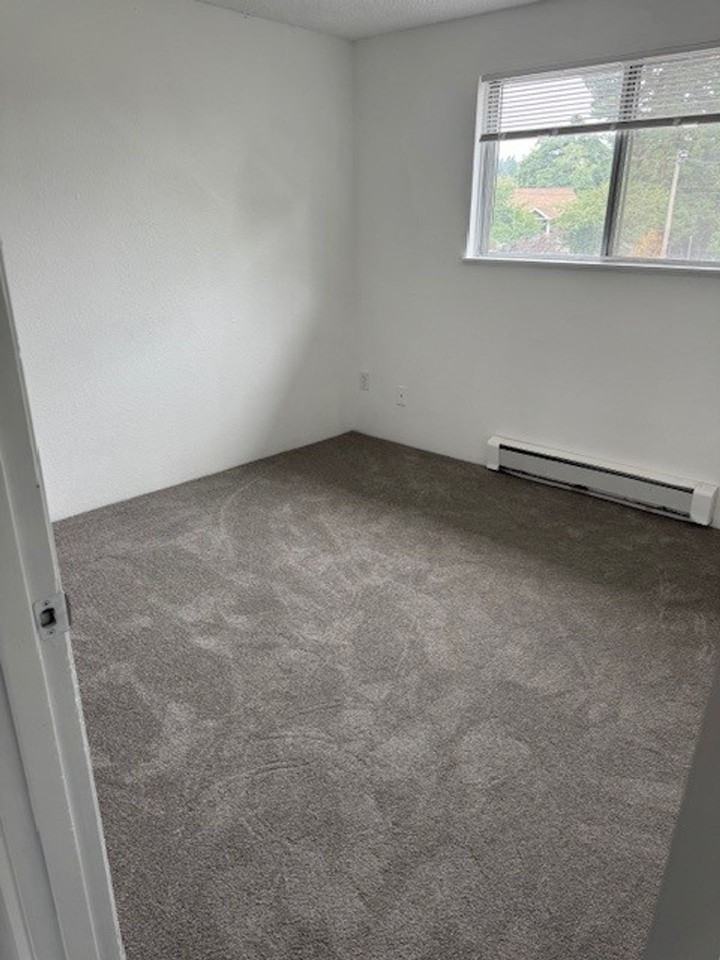 Ben Hi - Photo 2 of 15