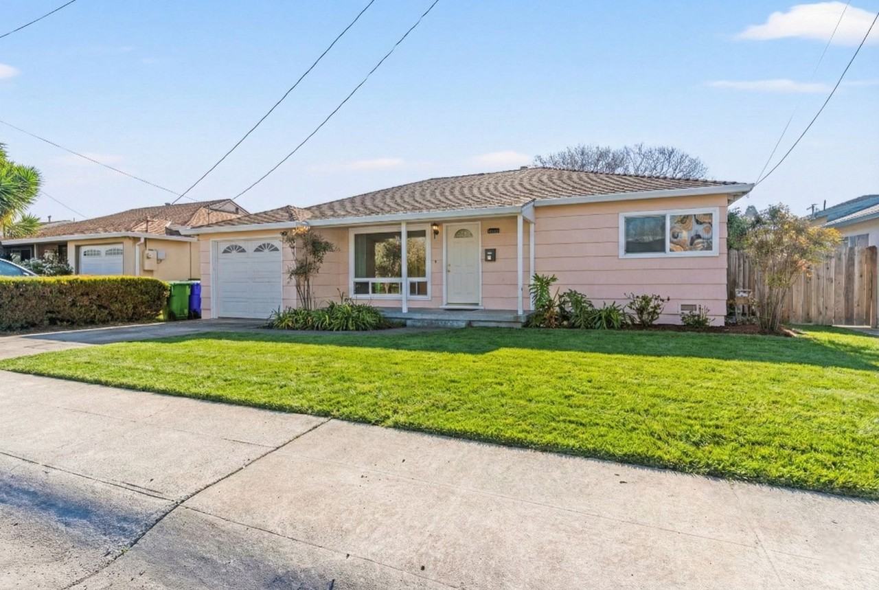 1642 Via Helena - Photo 2 of 23