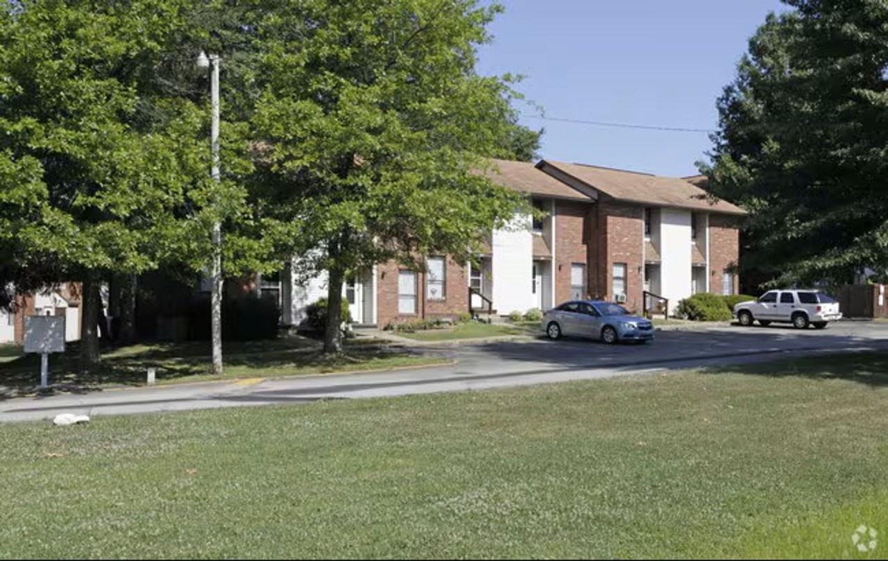 Woodlands Hills Townhomes - Photo 6 of 10