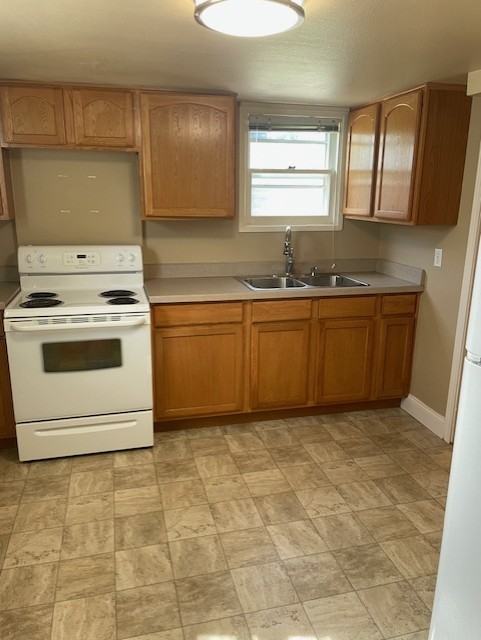 1014 1/2 Avenue D #1 - Photo 5 of 8