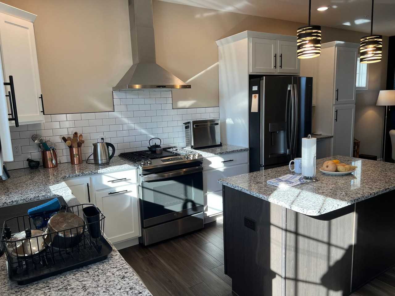 2445 Artesian Way - Photo 7 of 23