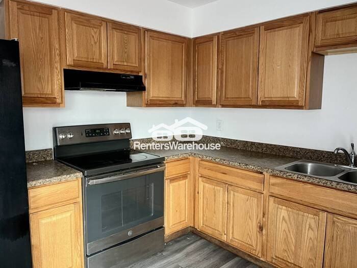 14910 Robins Dr - Photo 5 of 19