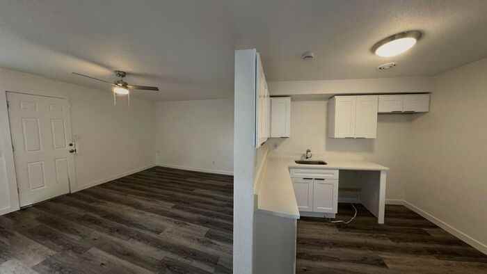 11518 Ne Sandy Blvd #9 - Photo 7 of 20