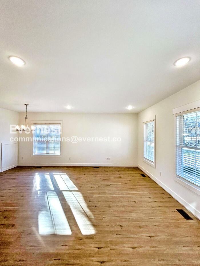 5214 Campbell Ave - Photo 2 of 27