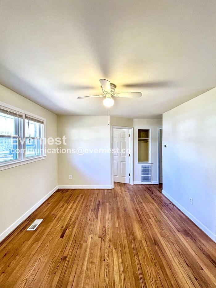 12364 Mason Ave - Photo 3 of 18