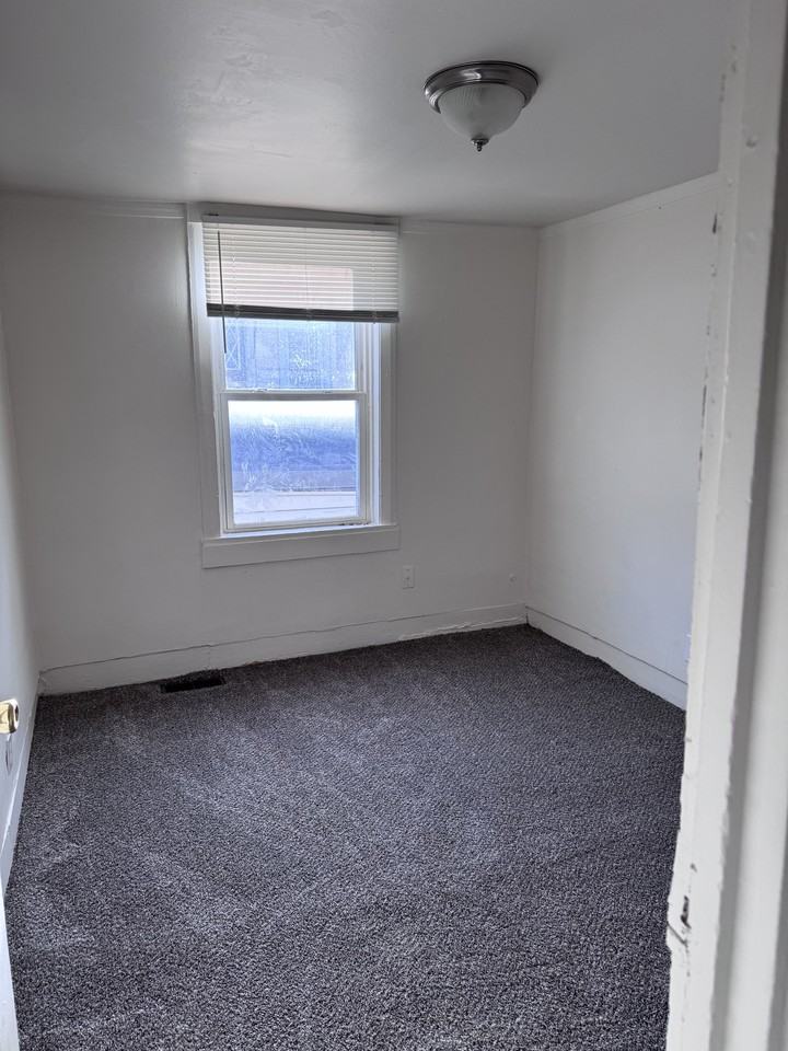 214 State St #214 - Photo 4 of 18