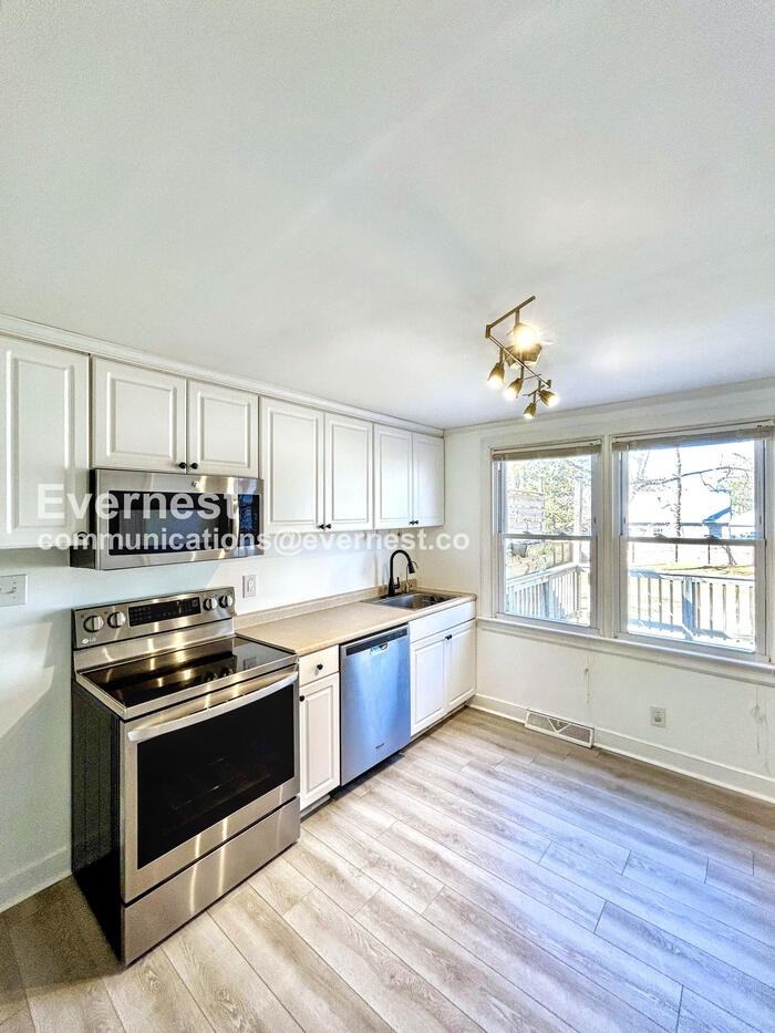 8282 Wonderland Ln - Photo 6 of 25