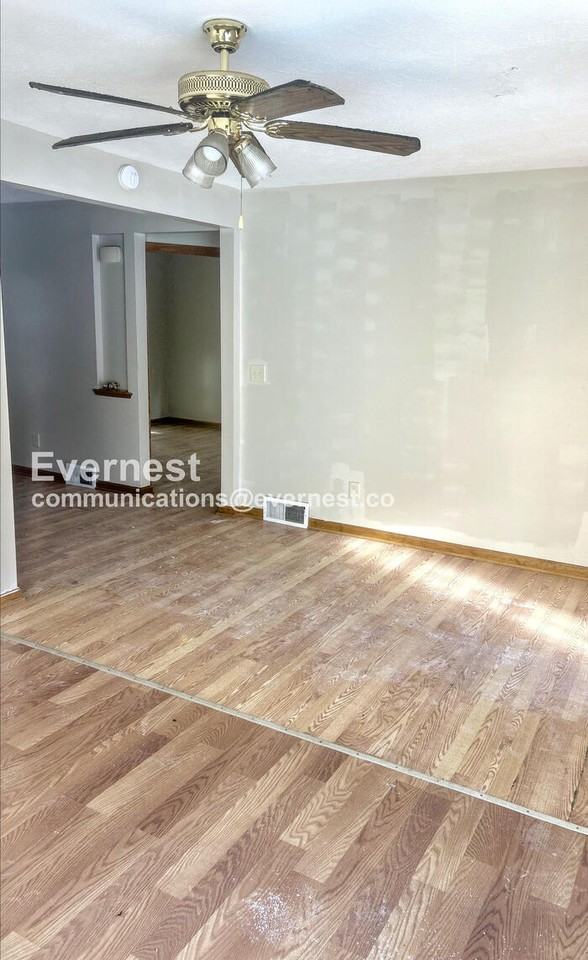 4217 Stilmore Rd - Photo 3 of 32