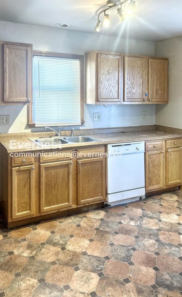 4217 Stilmore Rd - Photo 5 of 32