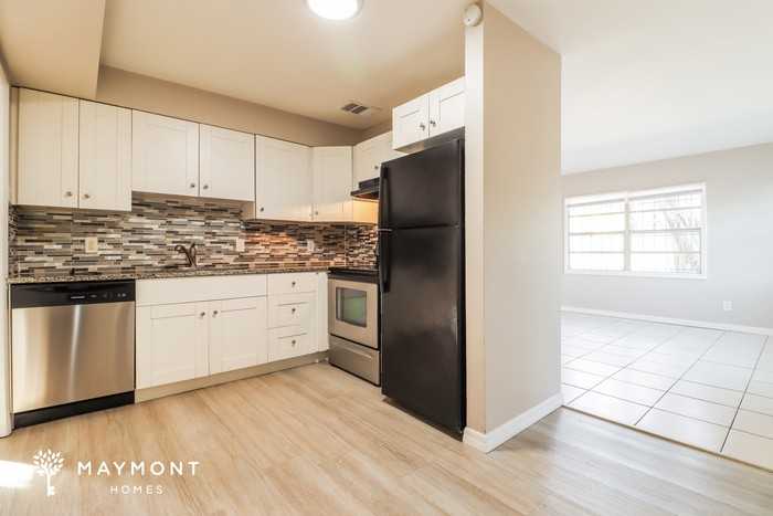 625 58th St S - Photo 6 of 12